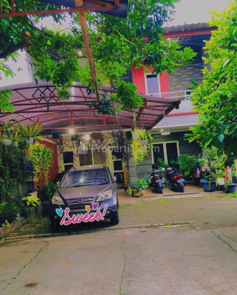 Tampak depan