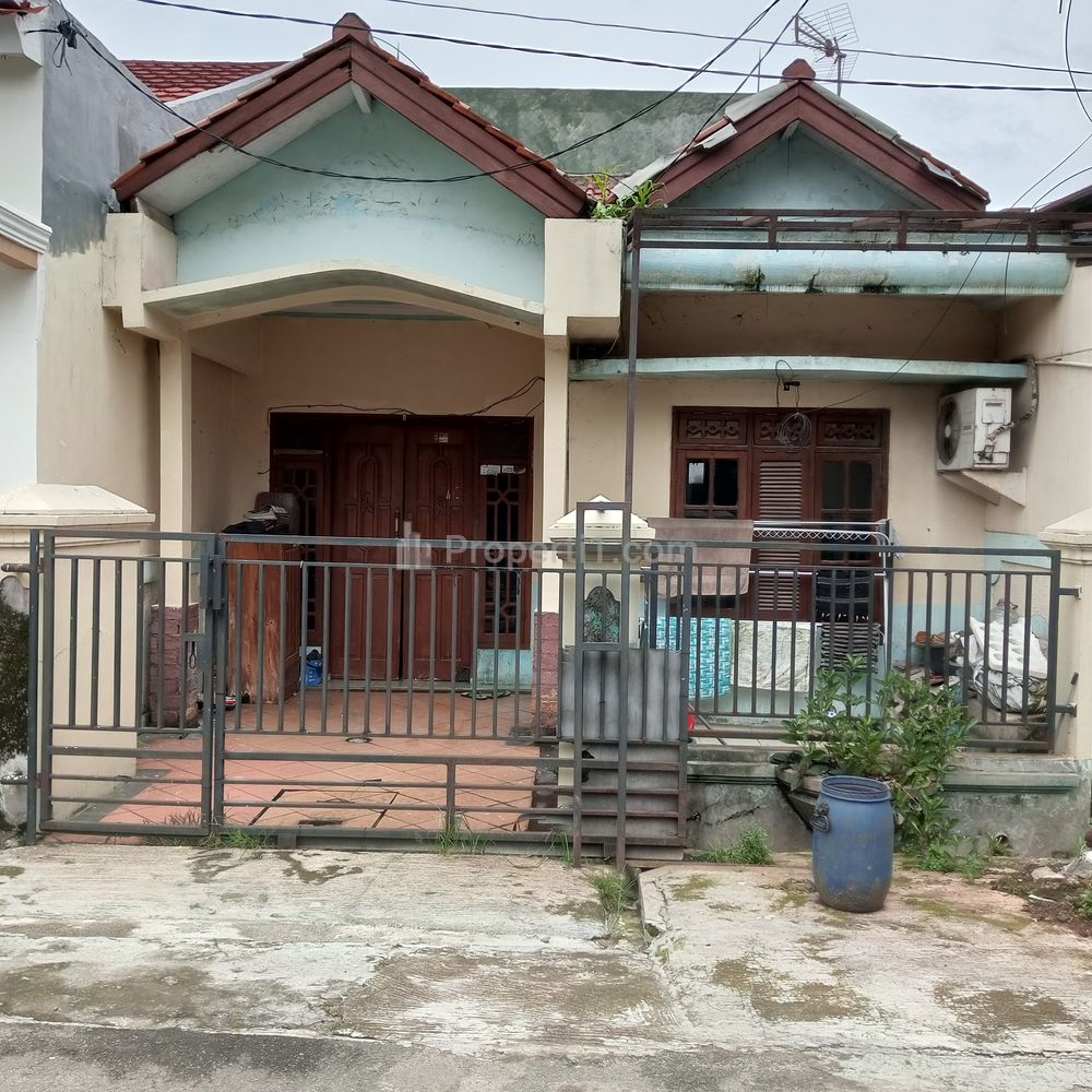 Tampak depan