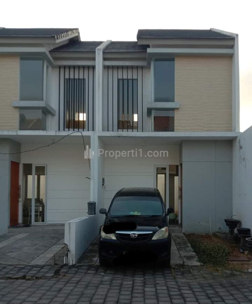 Dijual Rumah Ready dekat G. Walk Citraland Surabaya Barat
