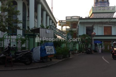 Depan masjid As syafiiyah