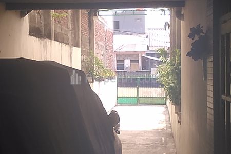 Rumah Pribadi Dijual Cepat, Dekat Sekolahan TK, SD, SMP, SMA/SMK Rata-rata Kurang Dari 1 km - Lokasi di Duren Jaya Bekasi Timur, Bekasi Kota 