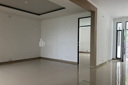 Dijual Rumah di Kebayoran Baru Jakarta Selatan