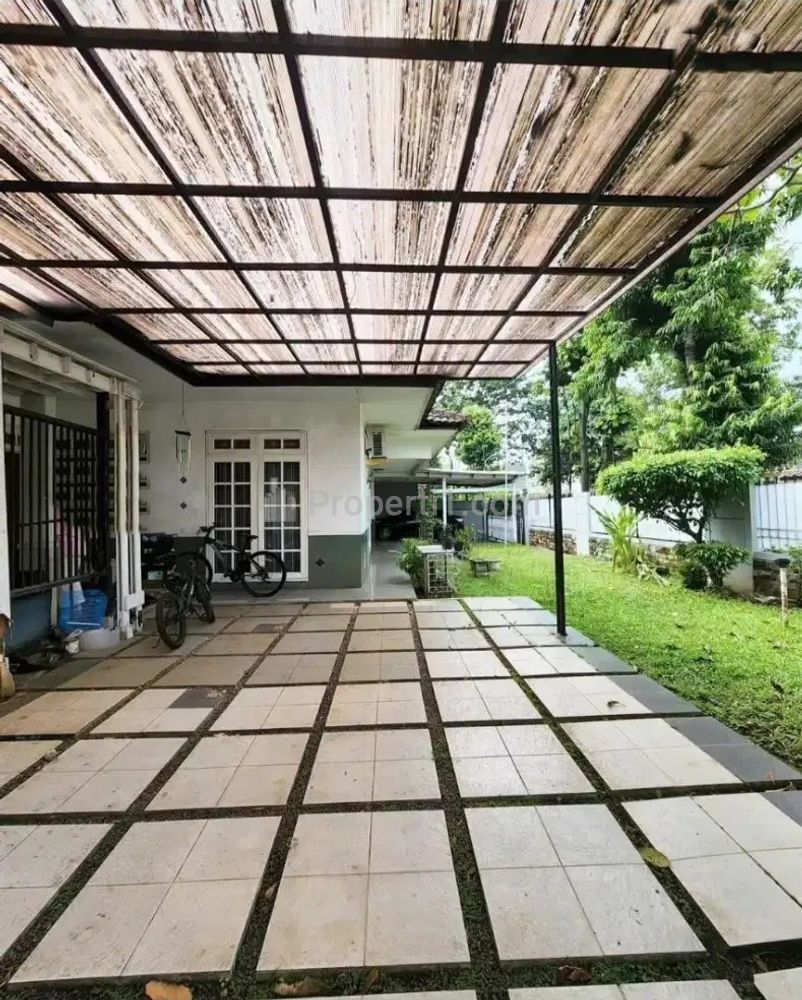 Dijual Rumah Mewah Hook di Pejaten Barat Jakarta Selatan