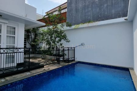 Dijual Rumah Mewah dengan Pool di Pondok Indah Jakarta Selatan