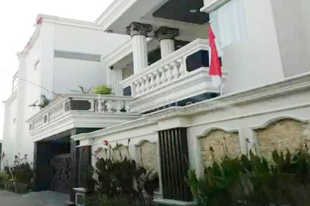 Rumah Dijual di Banjarsari Kota Surakarta dekat Solo Paragon Mall, Solo Grand Mall, Terminal Tirtonadi, Masjid Sheikh Zayed, Kampus UNISRI