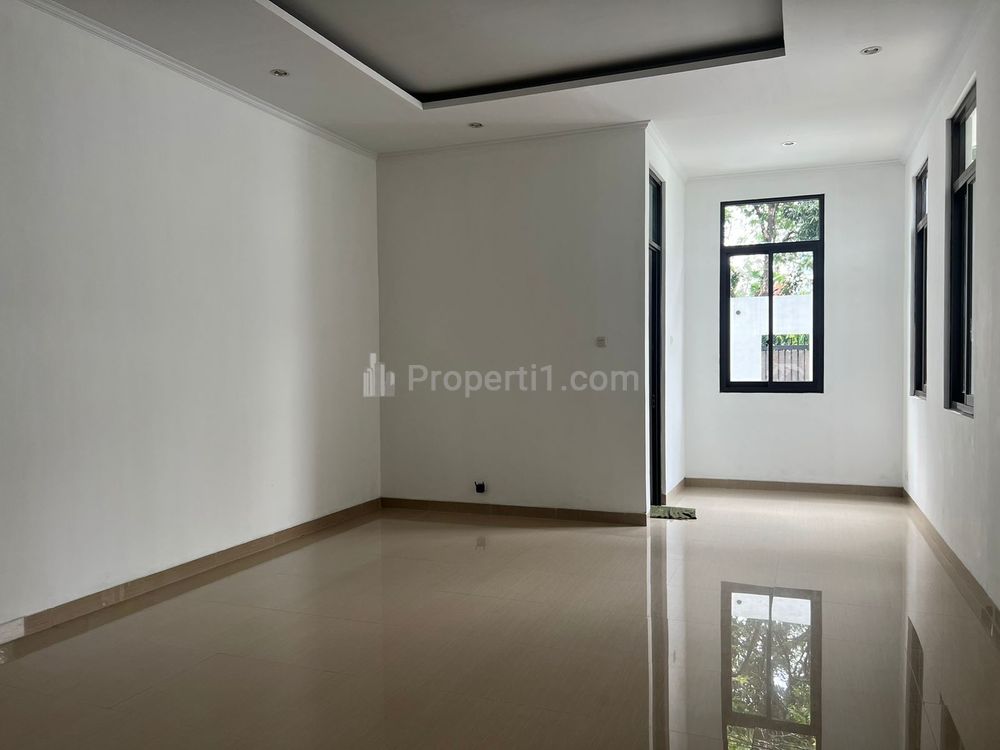 Dijual Rumah di Kebayoran Baru Jakarta Selatan
