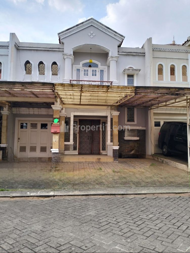 Jual / Sewa Rumah di Raffles Hills Cibubur 2 Lantai SHM Bagus Taman Siap Huni