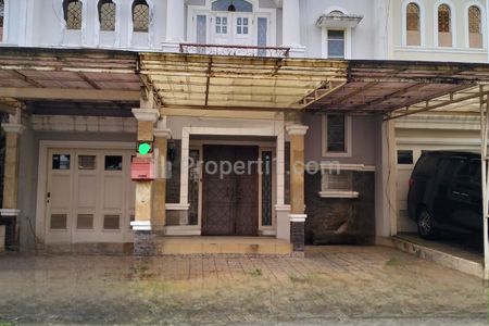 Jual / Sewa Rumah di Raffles Hills Cibubur 2 Lantai SHM Bagus Taman Siap Huni