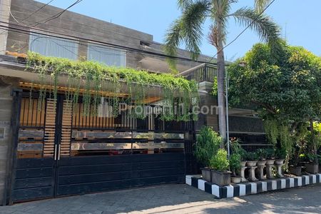 Jual Rumah Mewah Luas di Jalan Manyar Kartika Kota Surabaya