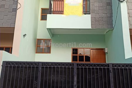 Rumah Disewakan 2 Lantai Dekat Informa Living Plaza Cinere, Depok