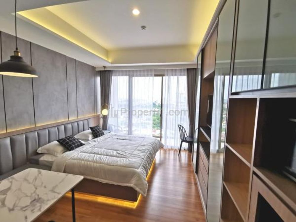 Sewa Apartemen Sudirman Hill Residences Tipe Studio Fully Furnished di Benhil Jakarta Pusat