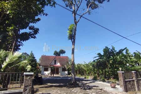 Dijual Rumah Villa Murah Tanah Halaman Luas di Bangunkerto Turi Sleman Yogyakarta