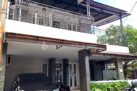 Dijual Rumah Modern Minimalis 2 Lantai dalam Perumahan Elite Seputar Wirobrajan Yogyakarta