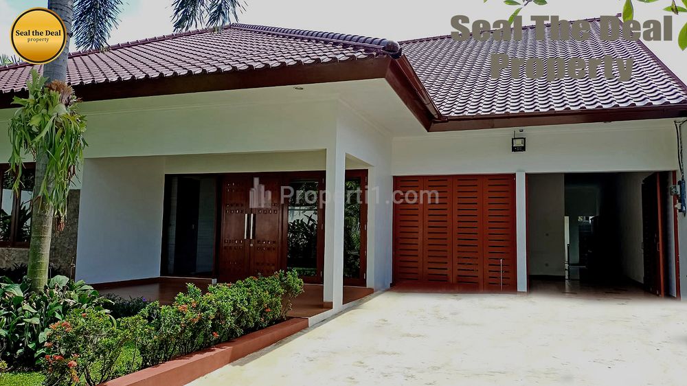 Disewakan Rumah Luas di Kemang Jakarta Selatan STD380