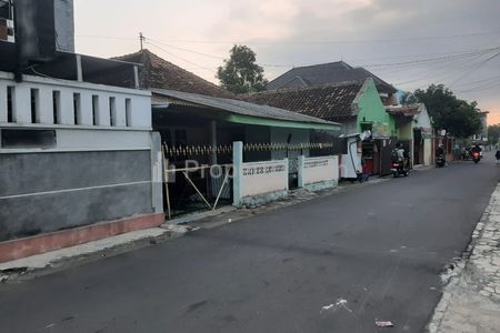 Dijual Tanah Strategis Bonus Bangunan Pinggir Jalan Kledokan Seturan, Depok, Sleman