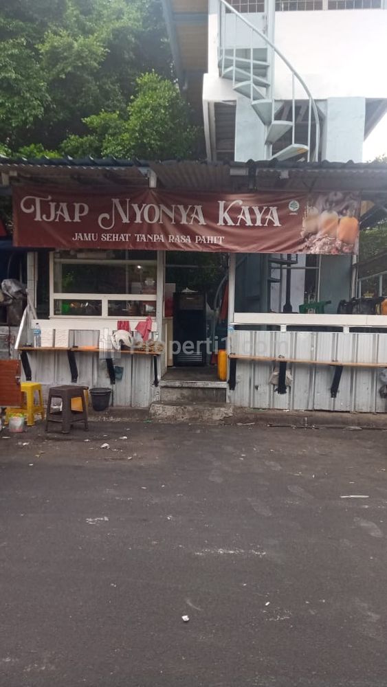 Oper Kontrak Outlet Jamu di Kebon Kacang Raya, Tanah Abang, Jakarta Pusat, di Samping Plaza Indonesia
