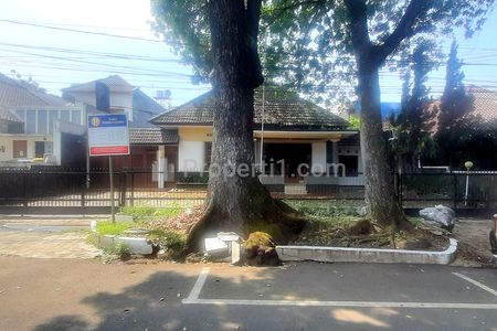 Disewakan Rumah Belanda Terawat untuk Komersial dan Kantor di Jalan Imam Bonjol Dago Bandung