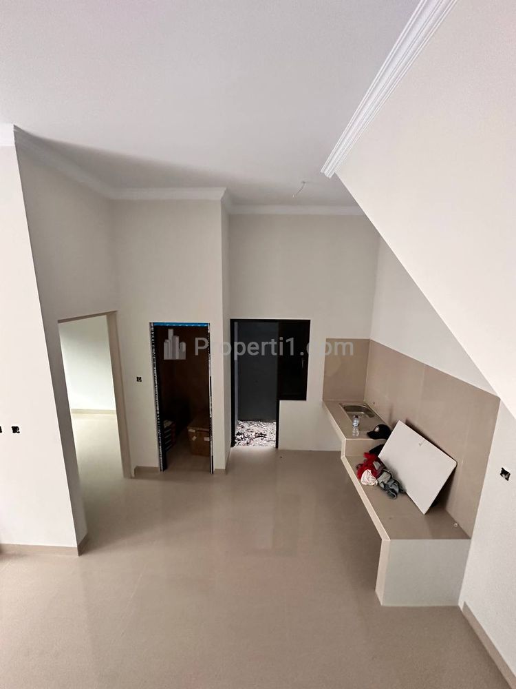Dijual Rumah Baru 2 Lantai On Progress Lokasi Strategis di Kalisari, Pasar Rebo, Jakarta Timur