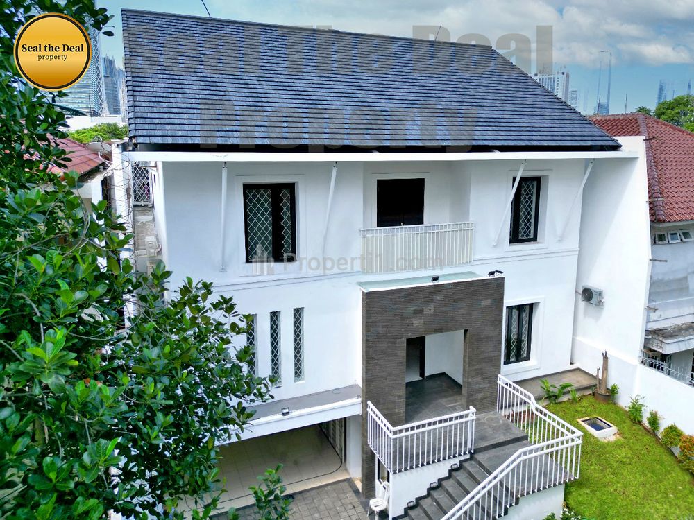 Disewakan Rumah di Senopati / SCBD / Kebayoran Baru Jakarta Selatan STD474