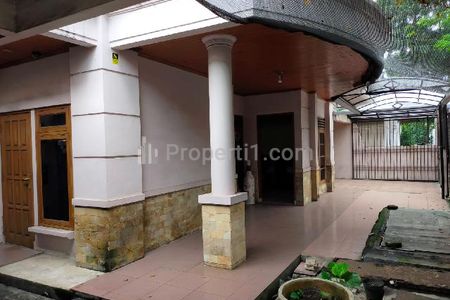 Dijual Cepat Rumah Mewah di Arcamanik Main Road, Cocok untuk Usaha - Bandung