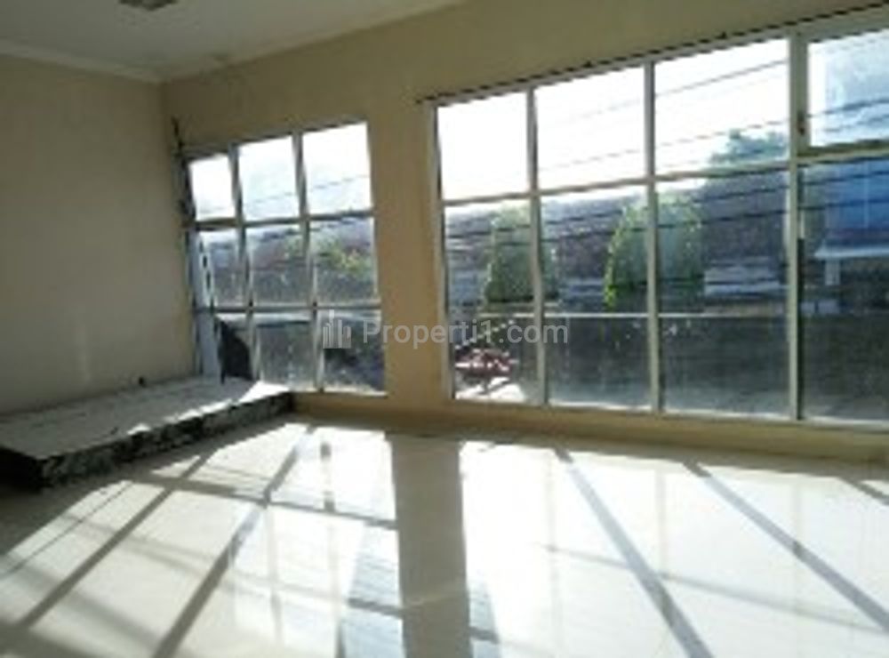 Dijual Ruko Usaha Murah Dekat Kampus di Caturtunggal Depok Sleman, Lokasi di Pusat Bisnis Jalur Ramai, Banyak Pertokoan Strategis
