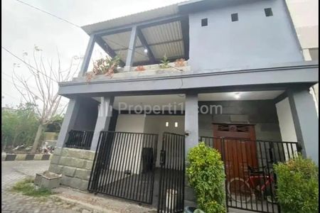 Jual Rumah 2 Lantai Siap Pakai di Taman Gunung Anyar Surabaya