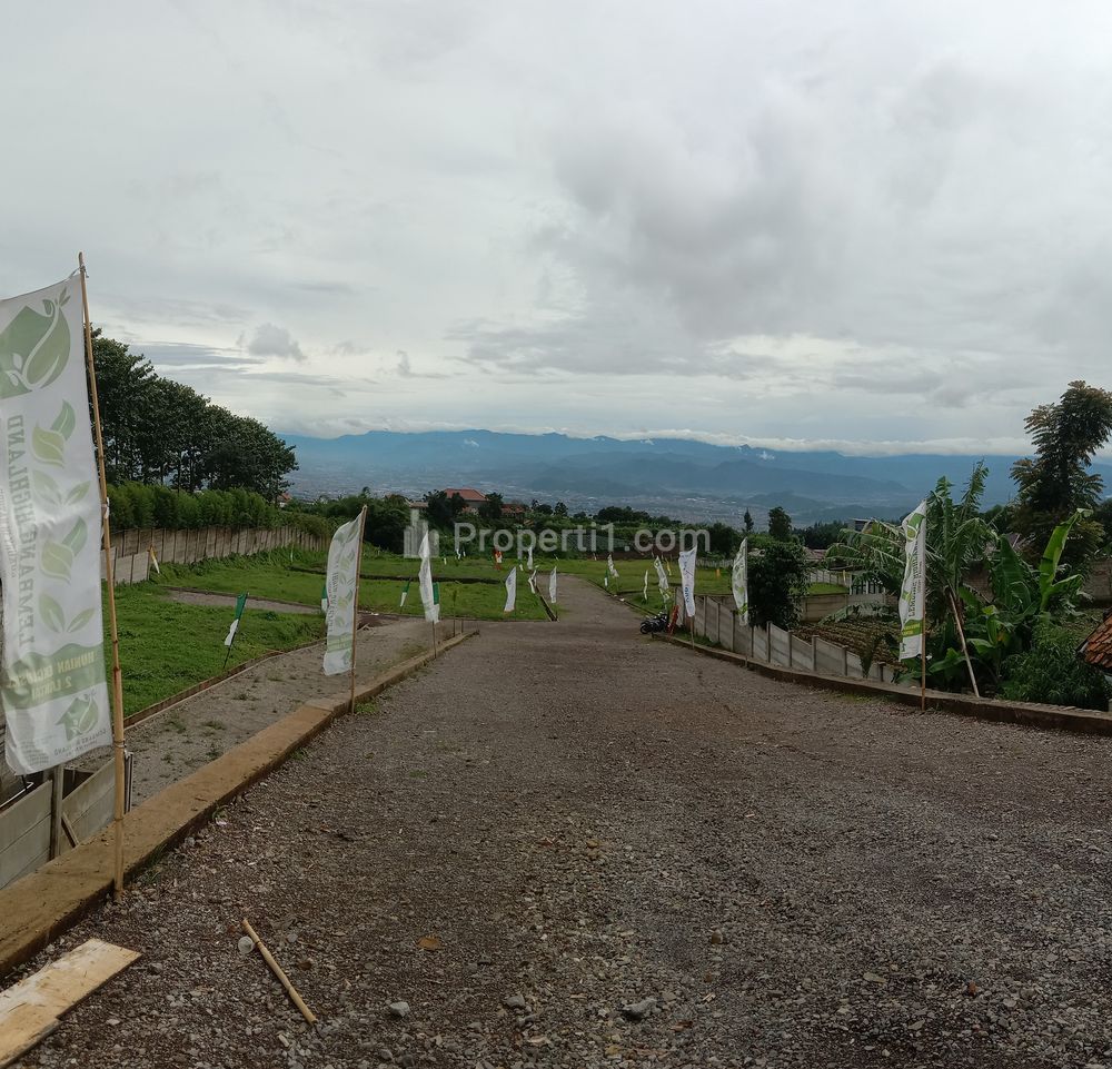 Dipasarkan Rumah Modern 2 Lantai SHM View Kota, Dekat ke Cimahi Bandung