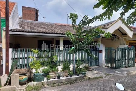 Jual Rumah Lama Bagus di Kawasan Rungkut Barata Surabaya