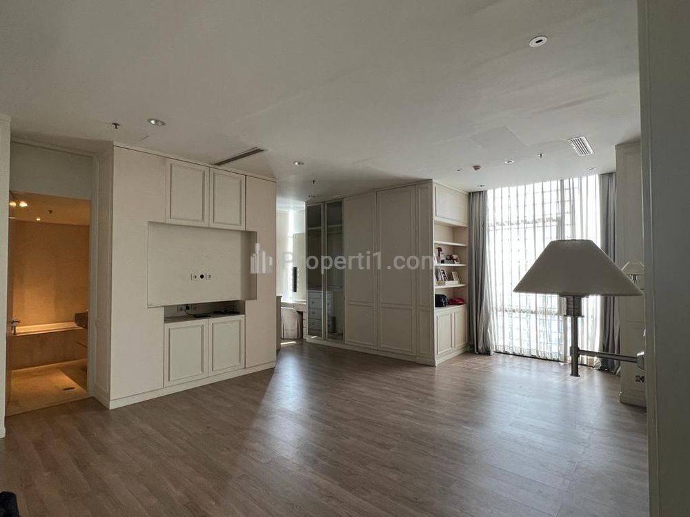 Disewakan Apartemen Verde 1 East Tower - 2+1 BR Full Furnished