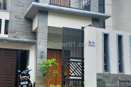 Jual Rumah Siap Huni Pejaten Barat, Dekat Raya Pasar Minggu, Dekat Pejaten Village, Jakarta Selatan