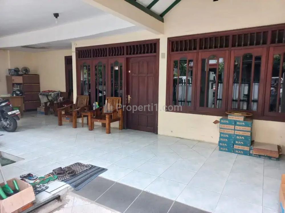 Jual Rumah Lama Bagus di Kawasan Rungkut Barata Surabaya