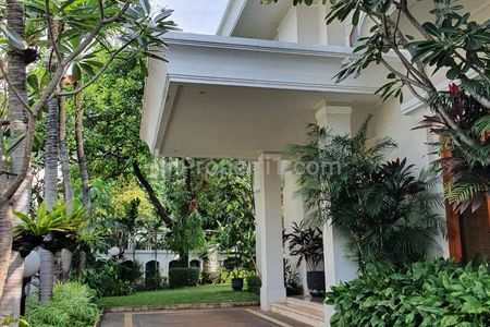 Disewakan Rumah 2 Lantai di Pondok Indah Jakarta Selatan STD484