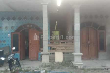 Dijual Dua Rumah Satu Surat Boleh Beli 1 Rumah / 2 Rumah di Suko, Tuban