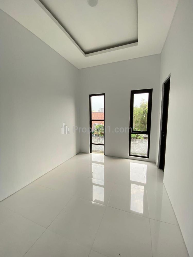 Dijual Rumah Baru 2 Lantai Non Cluster Bebas Banjir di Jatiwaringin Kota Bekasi