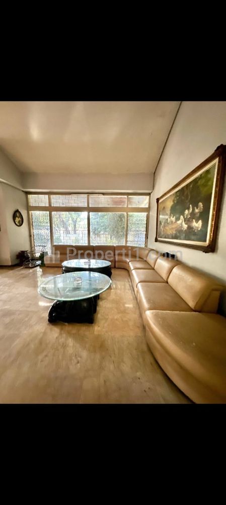Jual Rumah di Taman Pakubuwono Kebayoran Baru, Dekat Sudirman, Plaza Senayan, Jakarta Selatan