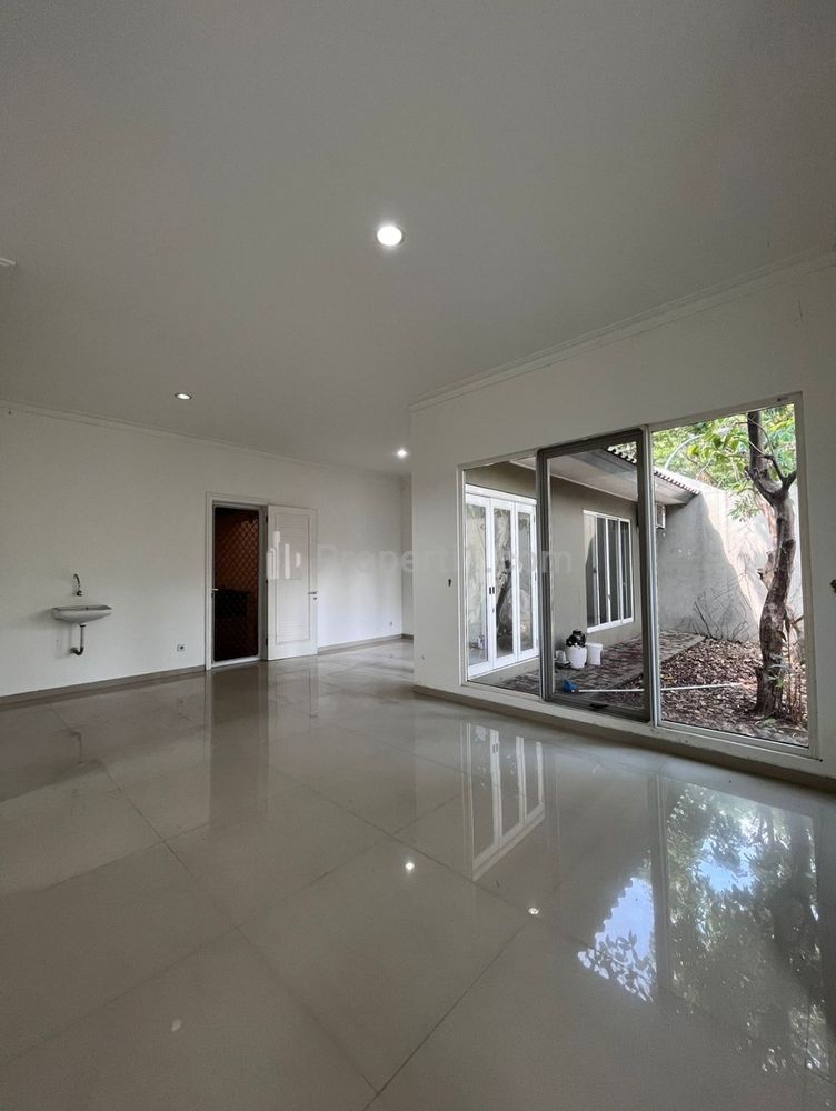 Dijual Rumah di Cluster Aruma Alam Sutera Tangerang Selatan