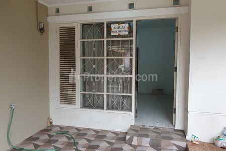 Rumah Dijual Murah di Perumahan Dukuh Zamrud Mustika Jaya Bekasi