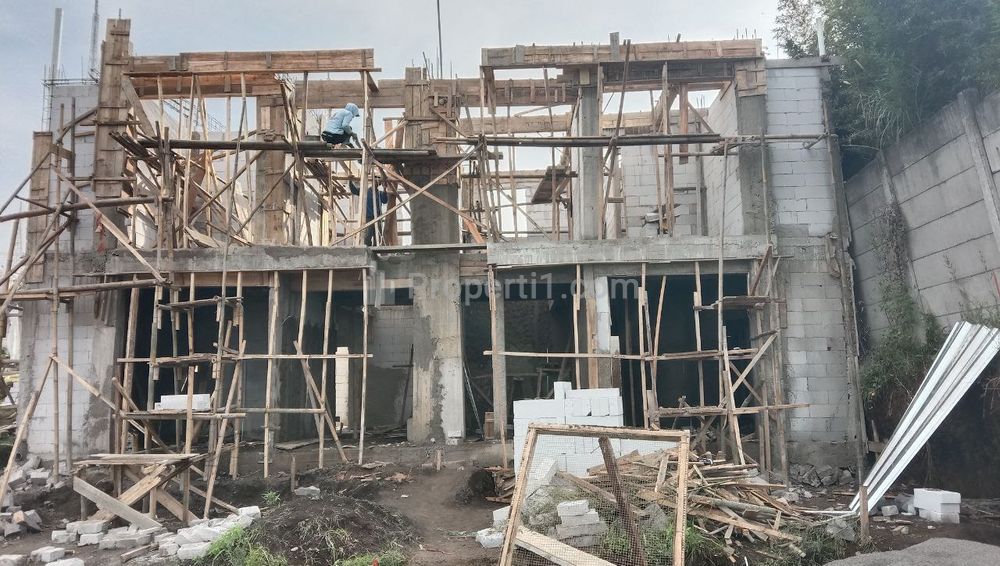 Rumah 2 Lantai Mewah Asri View Keren Udara Sejuk Termurah Dipasarkan di Kawasan Wisata Cisarua Lembang Bandung