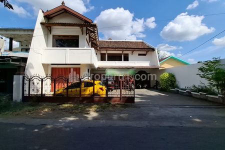 Dijual Kost Murah 40 Kamar Tanah Luas Pinggir Jalan Sorowajan, Bantul, Yogyakarta - Dekat JEC, AMPLAZ