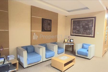 Dijual Ruang Kantor di Equity Tower Luas 221 Kondisi Semi Furnished