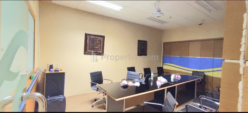 Dijual Ruang Kantor di Equity Tower Luas 221 Kondisi Semi Furnished