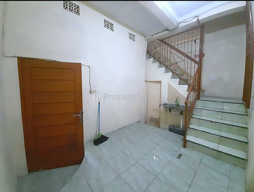 Dijual Ruko 3 Lantai Full Bangunan di Menceng Raya, Kalideres, Jakarta Barat