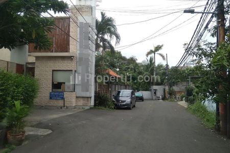 Jual Rumah 2 Lantai Sangat Mewah Siap Huni di Kemang Jakarta Selatan