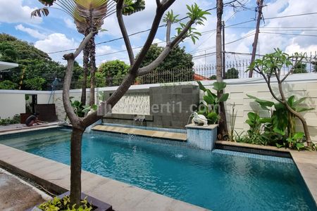 For Rent Modern House 4+2 BR with Pool, at Cipete Jakarta Selatan