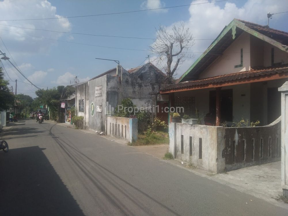 Dijual Tanah Murah Strategis Bonus Bangunan di Sonosewu, Bantul - Dekat Kampus UPY PGRI