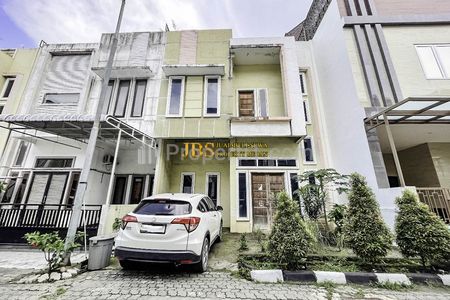 Jual Rumah 2,5 Tingkat di Komplek Grand Cemara Jalan Gardenia - Medan