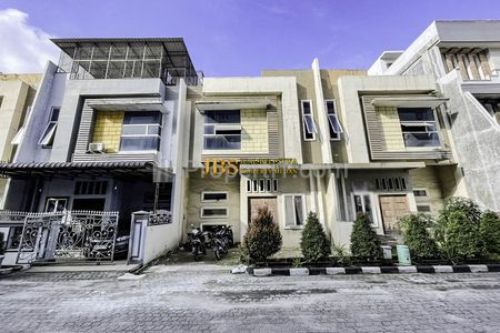 Jual Rumah 2.5 Tingkat di Komplek Grand Cemara Jalan Casablanca - Medan