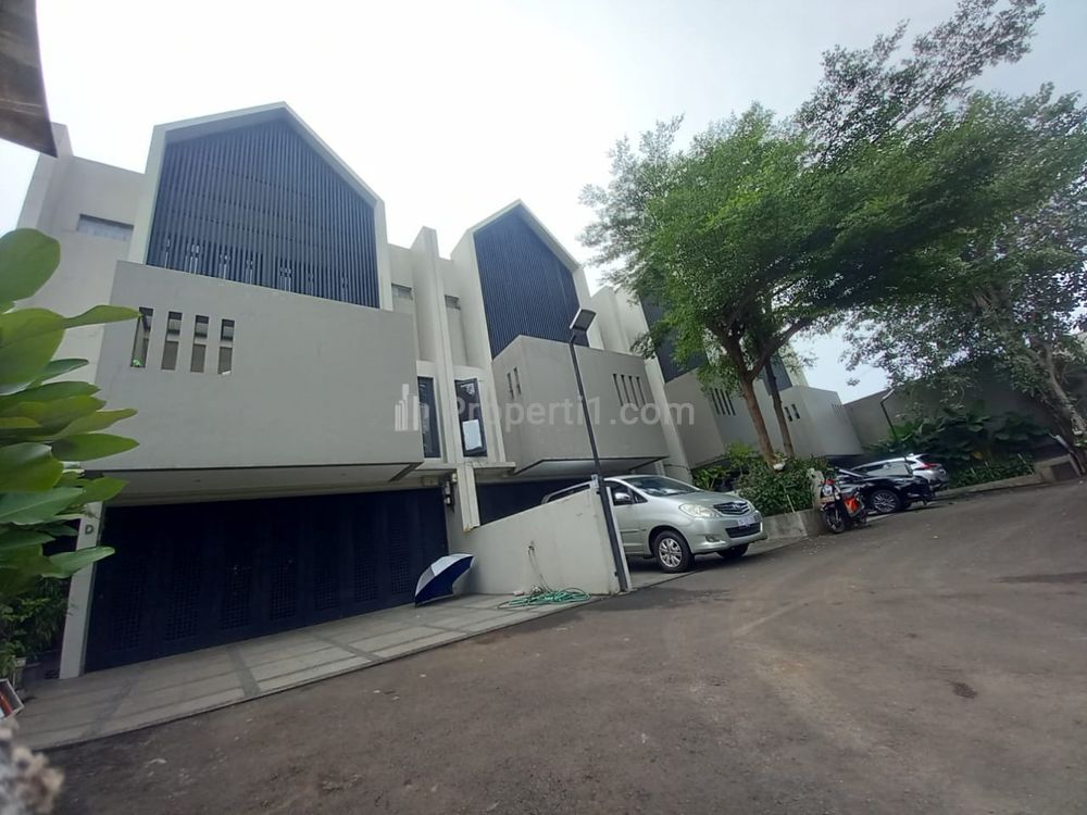 Sewa Rumah Mewah Cluster Cipete, Dekat Fatmawati, Dekat Antasari Cilandak Jakarta Selatan