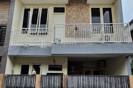 Dijual Rumah Asri Minimalis Bebas Banjir di Manukan, Surabaya Barat