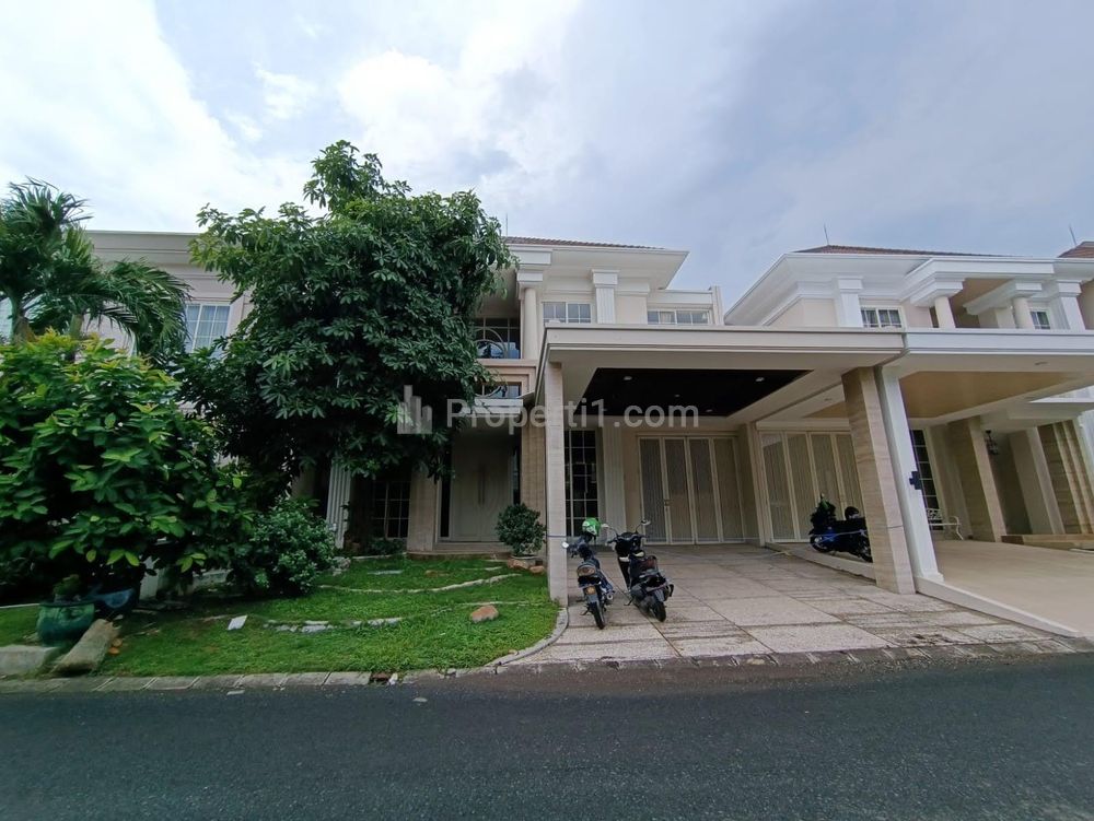 Dijual Rumah Pakuwon Indah La Riz Wood Surabaya